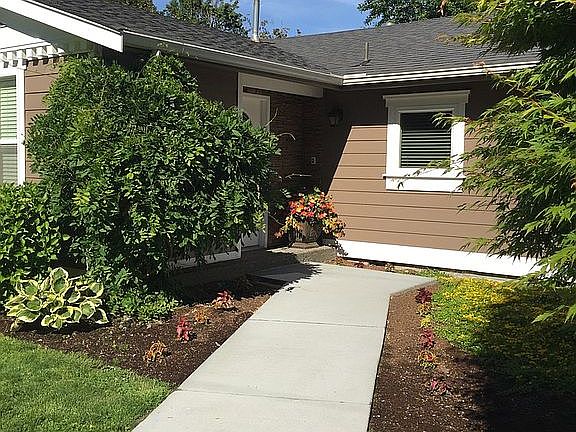 New sidewalk to entry door