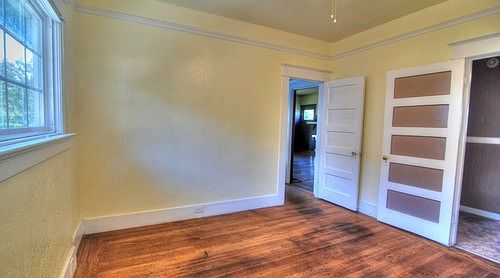3rd image of 173 Elwood St
