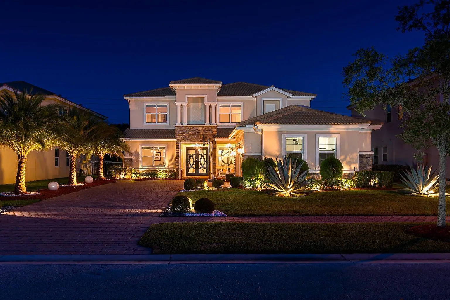 5 bed, 3.5 bath, 3902 sqft, $7,500 — Photo 3