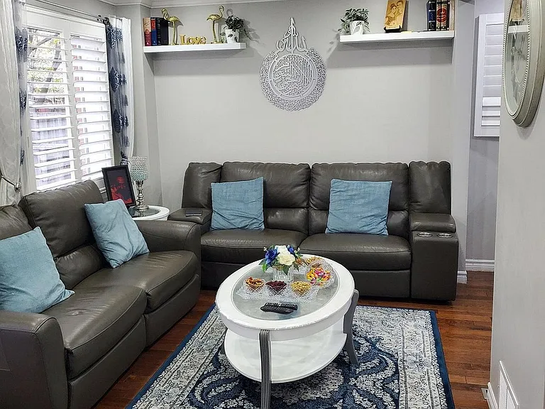 18 Deerpark Cres — Photo 3