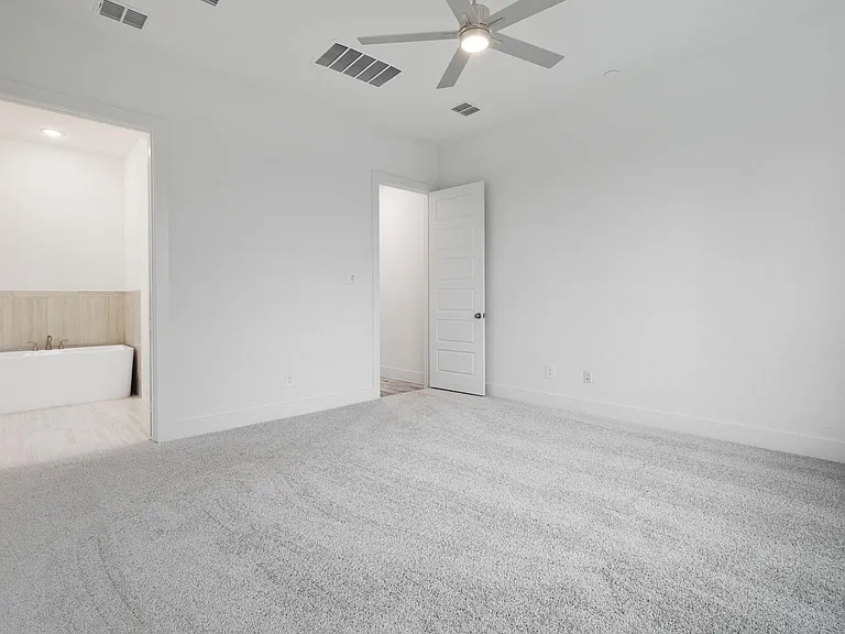 8218 Vitex Ave — Photo 28