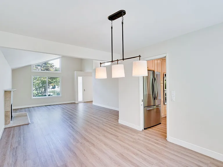 803 Runningwood Cir — Photo 23