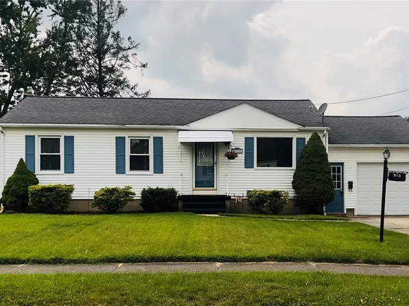 910 Gary Ave, Girard, OH 44420