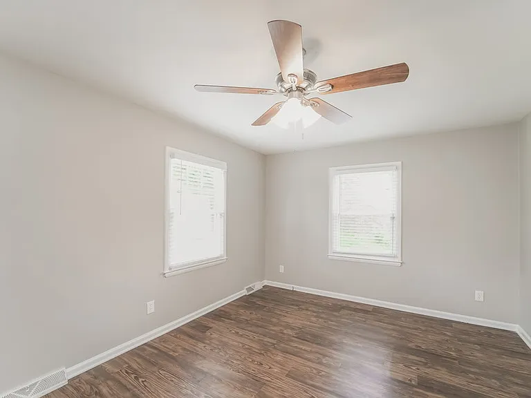 4944 Springview Rd — Photo 5