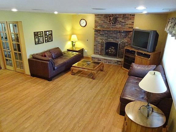 4th image of 15508 Maple Ct