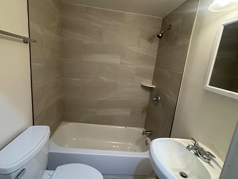 1108 N Bond St #1 — Photo 14