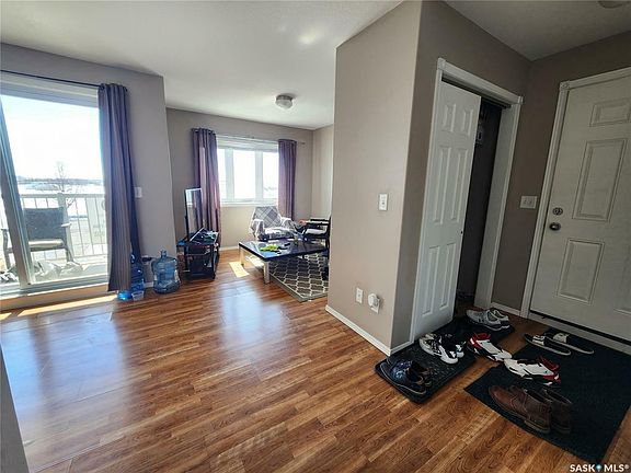 4th image of 485 1st Ave NW