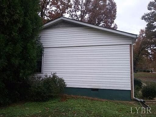 4th image of 205 Woodland Dr