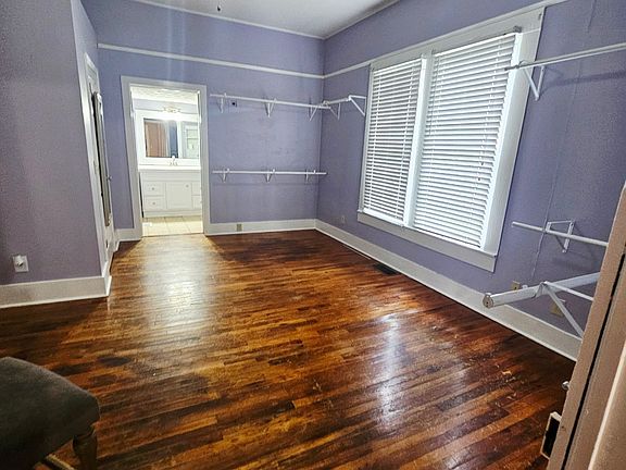 5th image of 211 Central Blvd