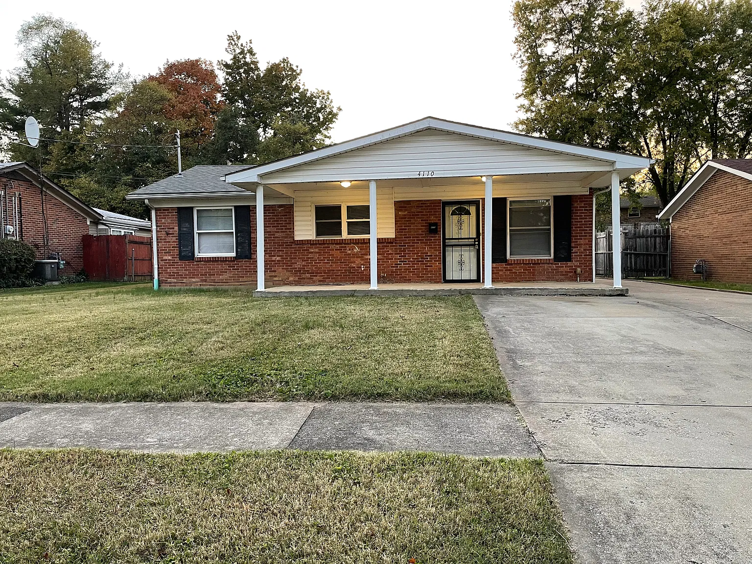 3 bed, 1200 sqft, $1,650 — Photo 1
