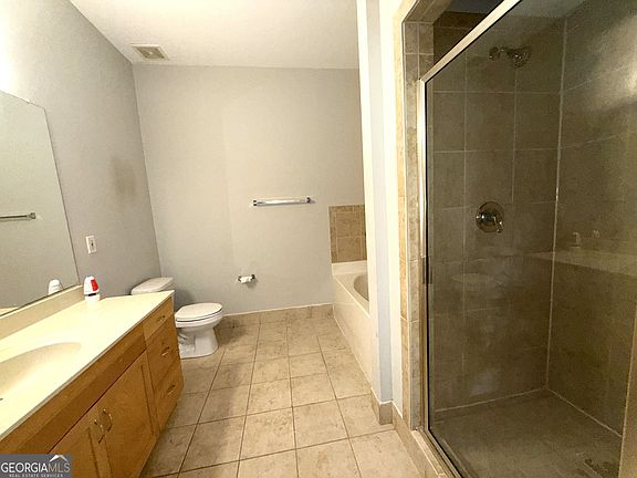 4th image of 870 Mayson Turner Rd NW Unit 1001