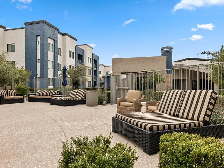 Palms Luxury Apartments — Photo 11