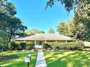 21155 Meadowbrook Dr, Fairhope, AL 36532