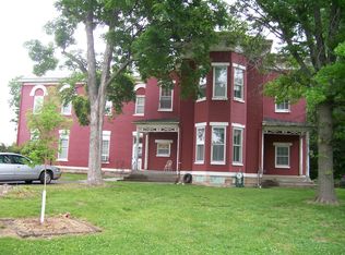 3735 Shrine Park Rd APT 1, Leavenworth, KS 66048