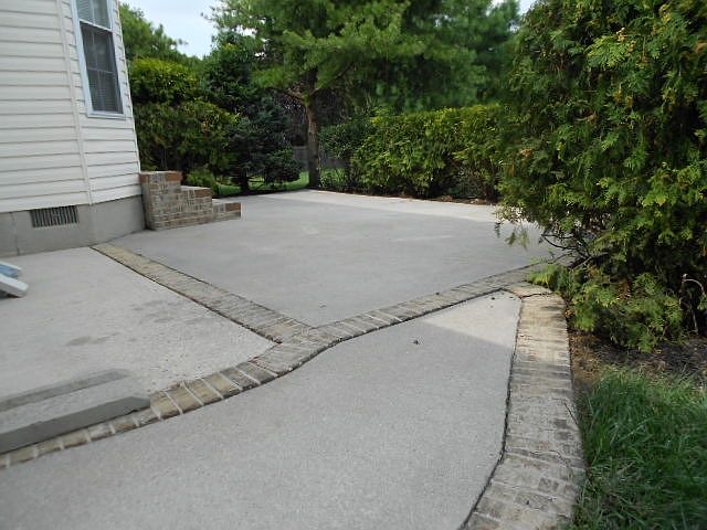Patio,large fenced in yard