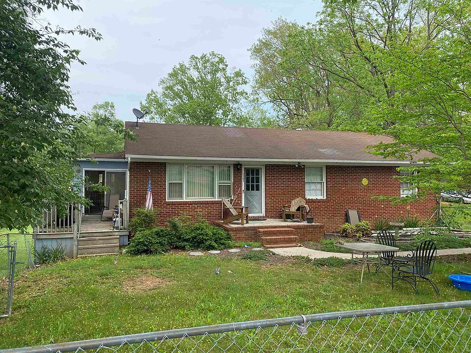 2nd image of 1101 Gardner St