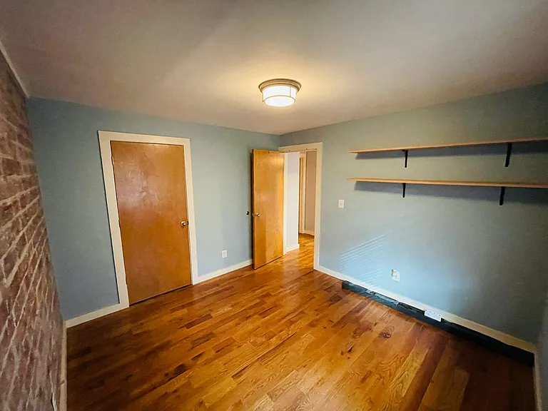 562 Formwalt St SW #2 — Photo 10