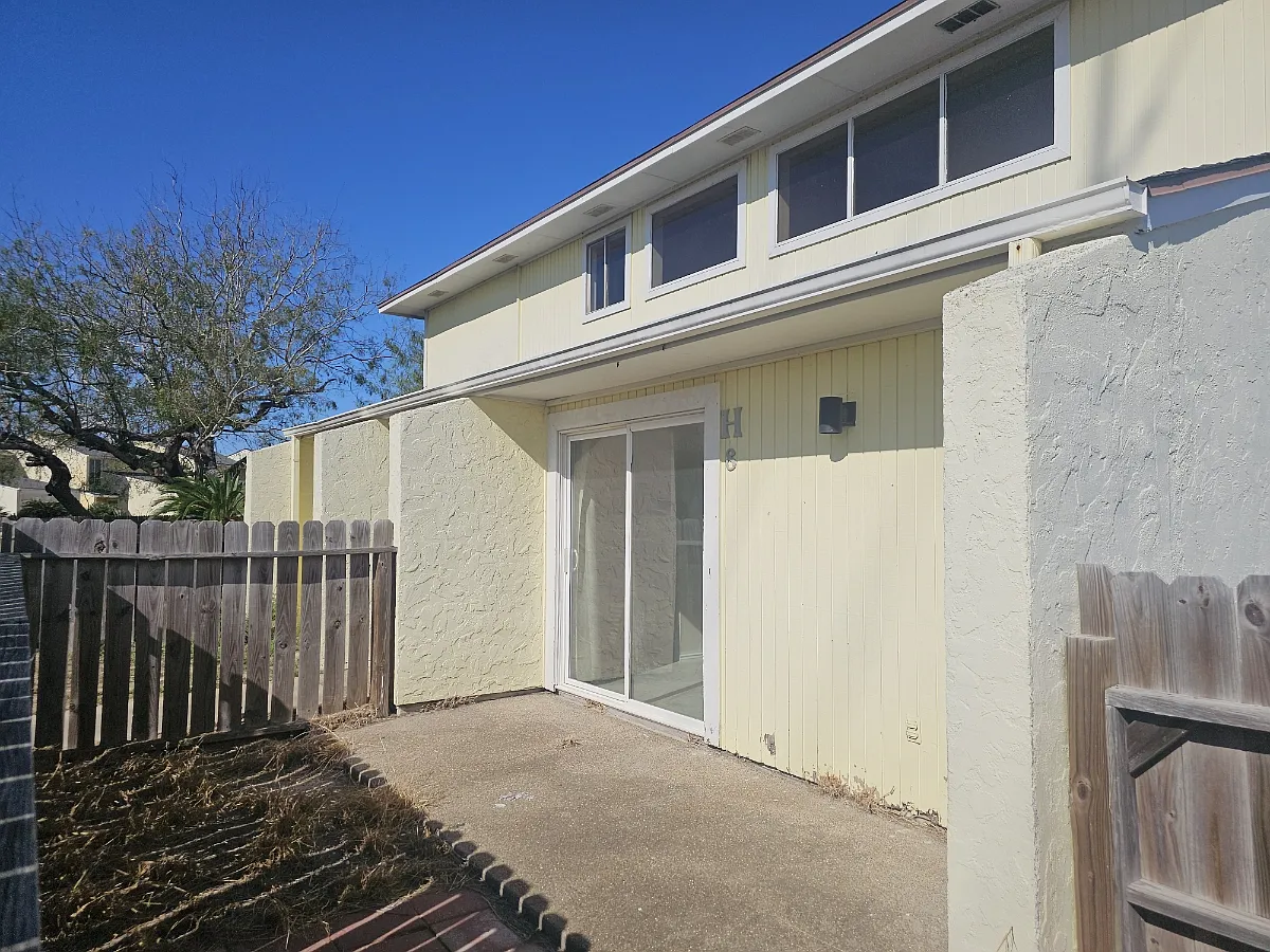 2 bed, 2.5 bath, 1140 sqft, $1,500 — Photo 2