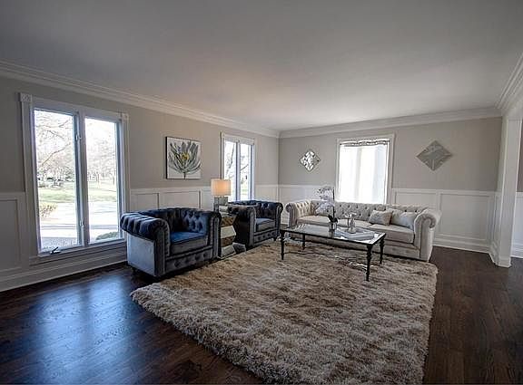 2nd image of 532 Forest Mews Dr