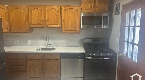 2 bed, 1500 sqft, $1,900 — Photo 4