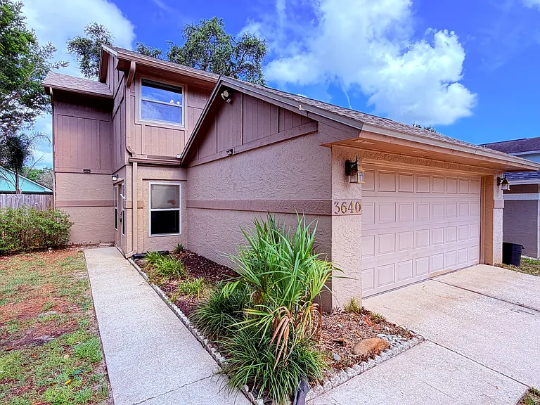 3640 S Saint Lucie Dr — Photo 2