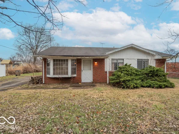 1215 N Gladstone Ave, Columbus, IN 47201