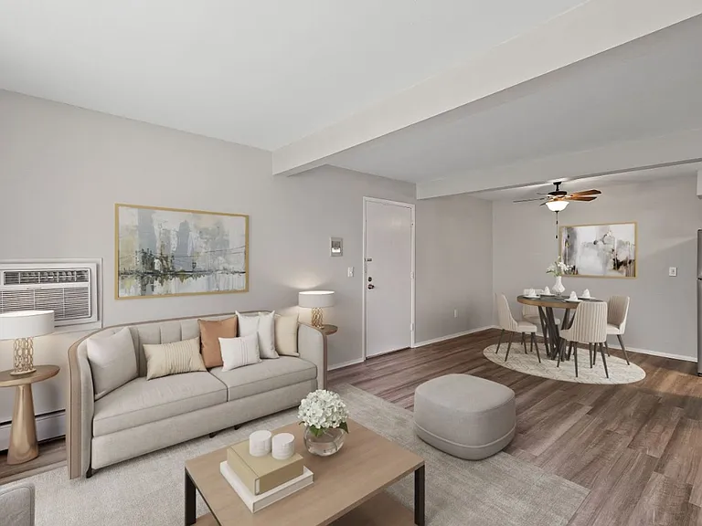 Hines Park Place Apartments — Photo 29