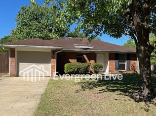 102 Viola Ct, Raeford, NC 28376