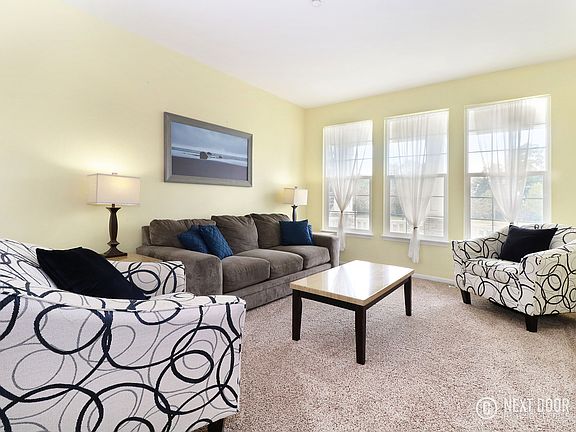 3rd image of 2510 Oak Dr