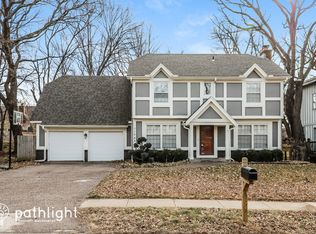 11723 W 101st St, Overland Park, KS 66214