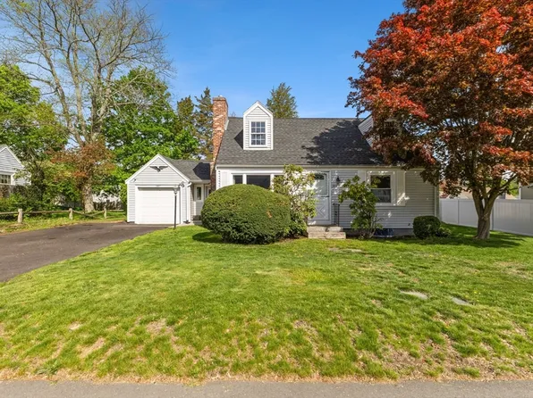 323 Green St, Weymouth, MA 02191