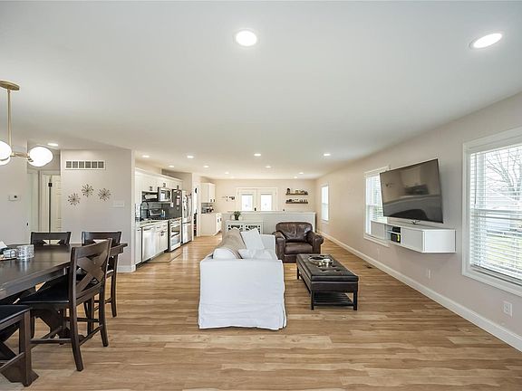 4th image of 4318 Heidelberg Ave