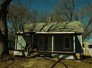 929 E Wooter St, Nevada, MO 64772
