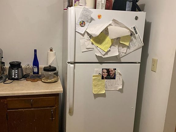 5th image of 110 Hill St APT 1