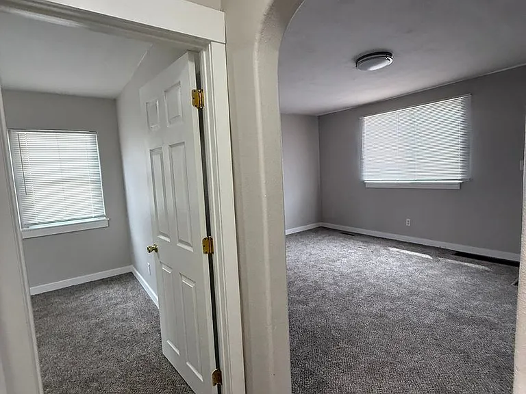 7030 N Market St — Photo 7