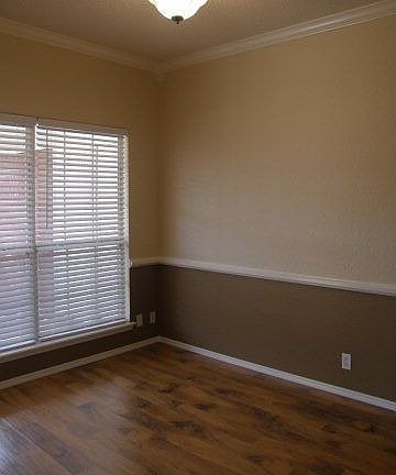 5th image of 4521 Saint Andrews Dr