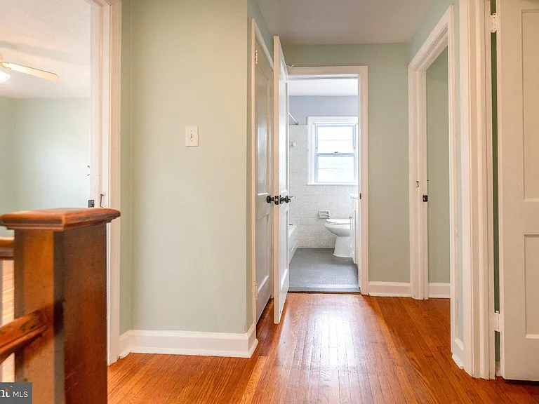 526 Michell St — Photo 20