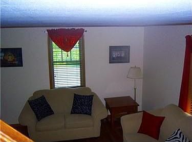 5th image of 303 N Market St