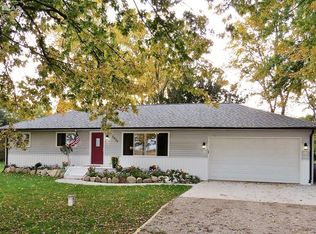 5435 Oak Grove Rd, Howell, MI 48855