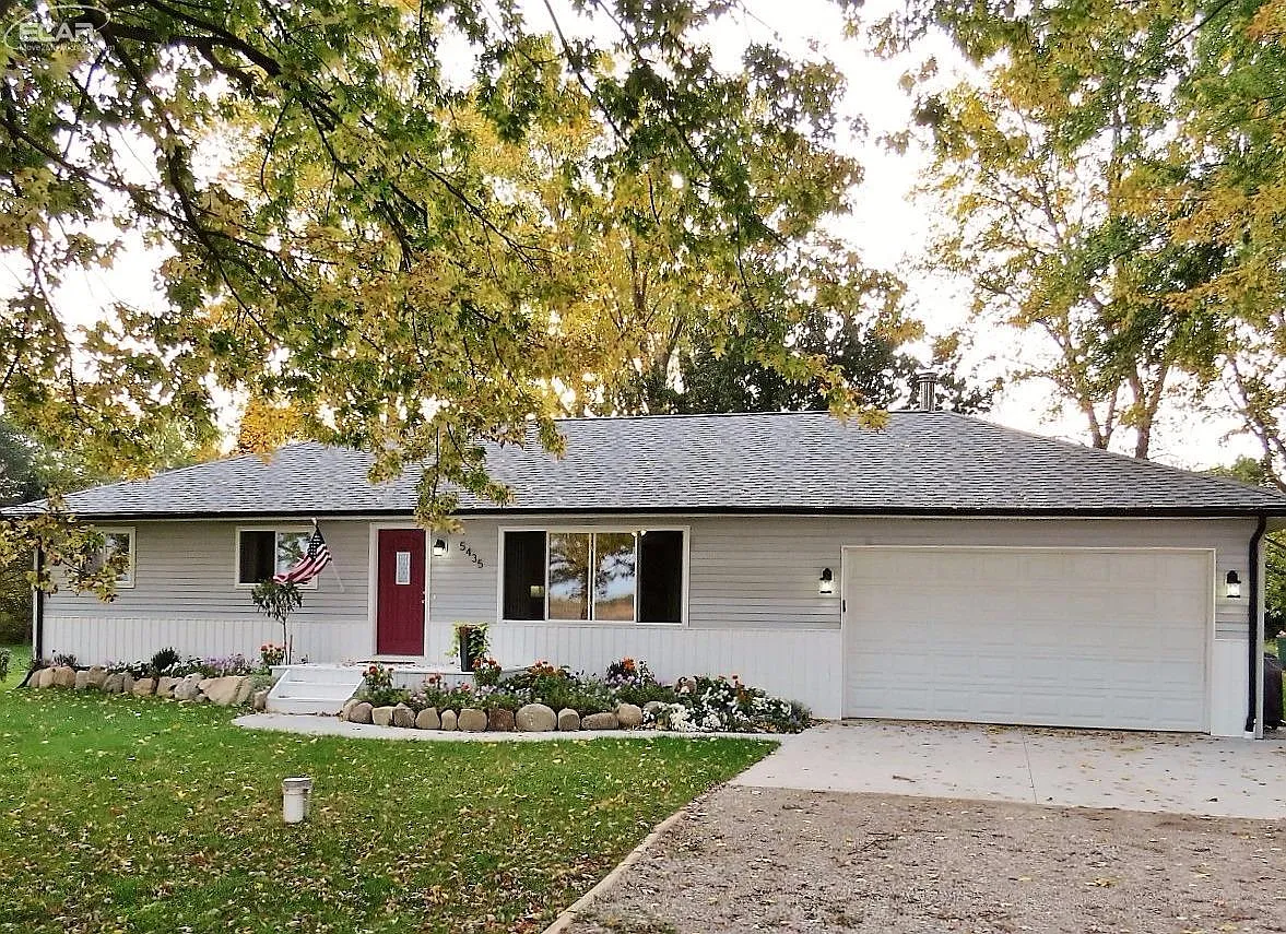 5435 Oak Grove Rd photo 1
