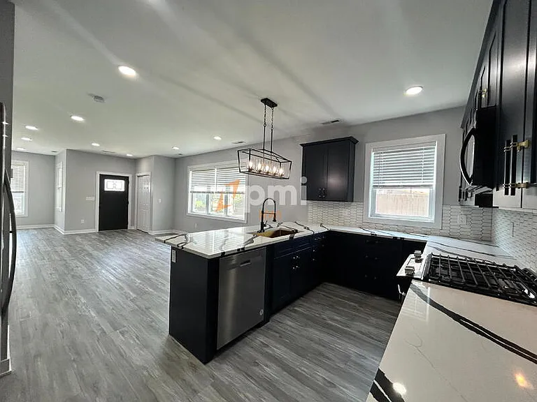 5212 Torrence Ave — Photo 11