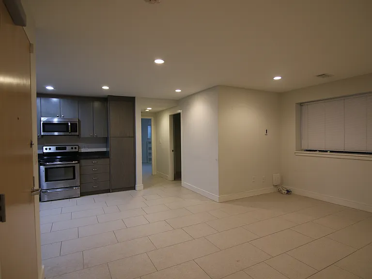 557 Columbus Ave #B3 — Photo 9