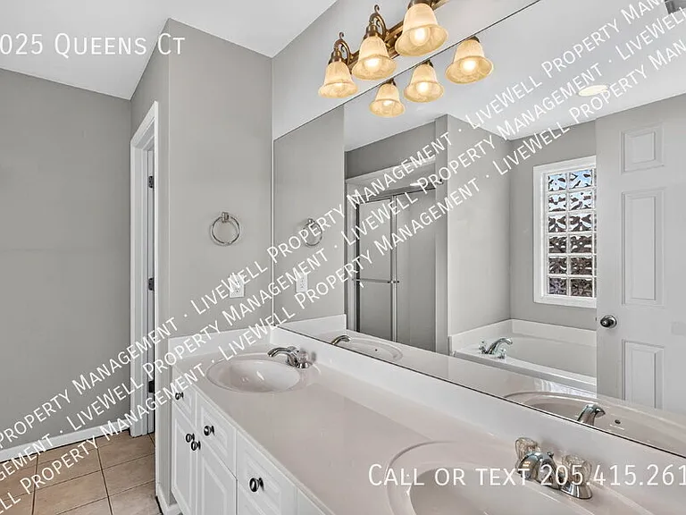 2025 Queens Ct — Photo 14