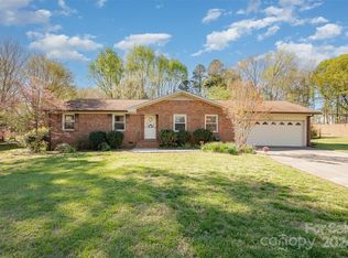 235 Valhalla Dr, Harrisburg, NC 28075