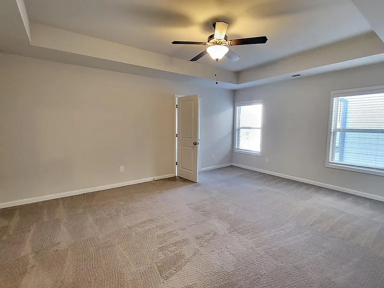 42 Laurel Dr E — Photo 11