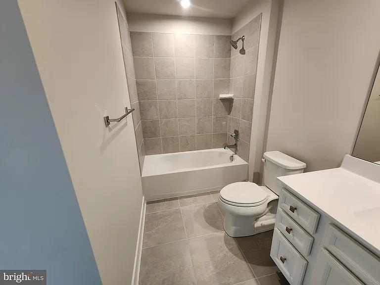 844 New Castle Landing Dr — Photo 9