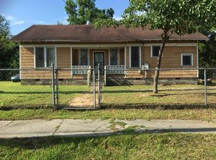 210 E Kingston St, Laurel, MS 39440