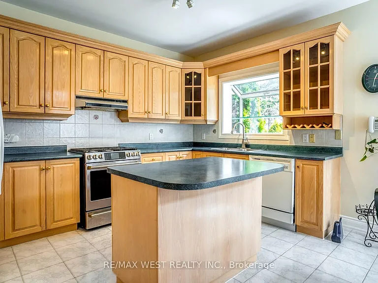 229 Baker Ave — Photo 15