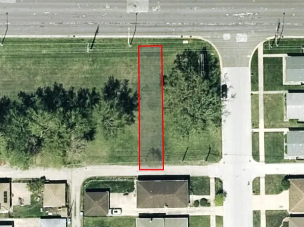 814 State St, Calumet City, IL 60409