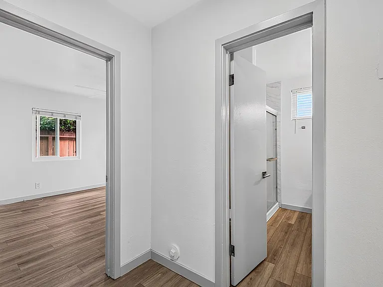 359 East Esther Street — Photo 41